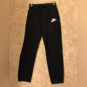 Youth XL black Nike sweatpants